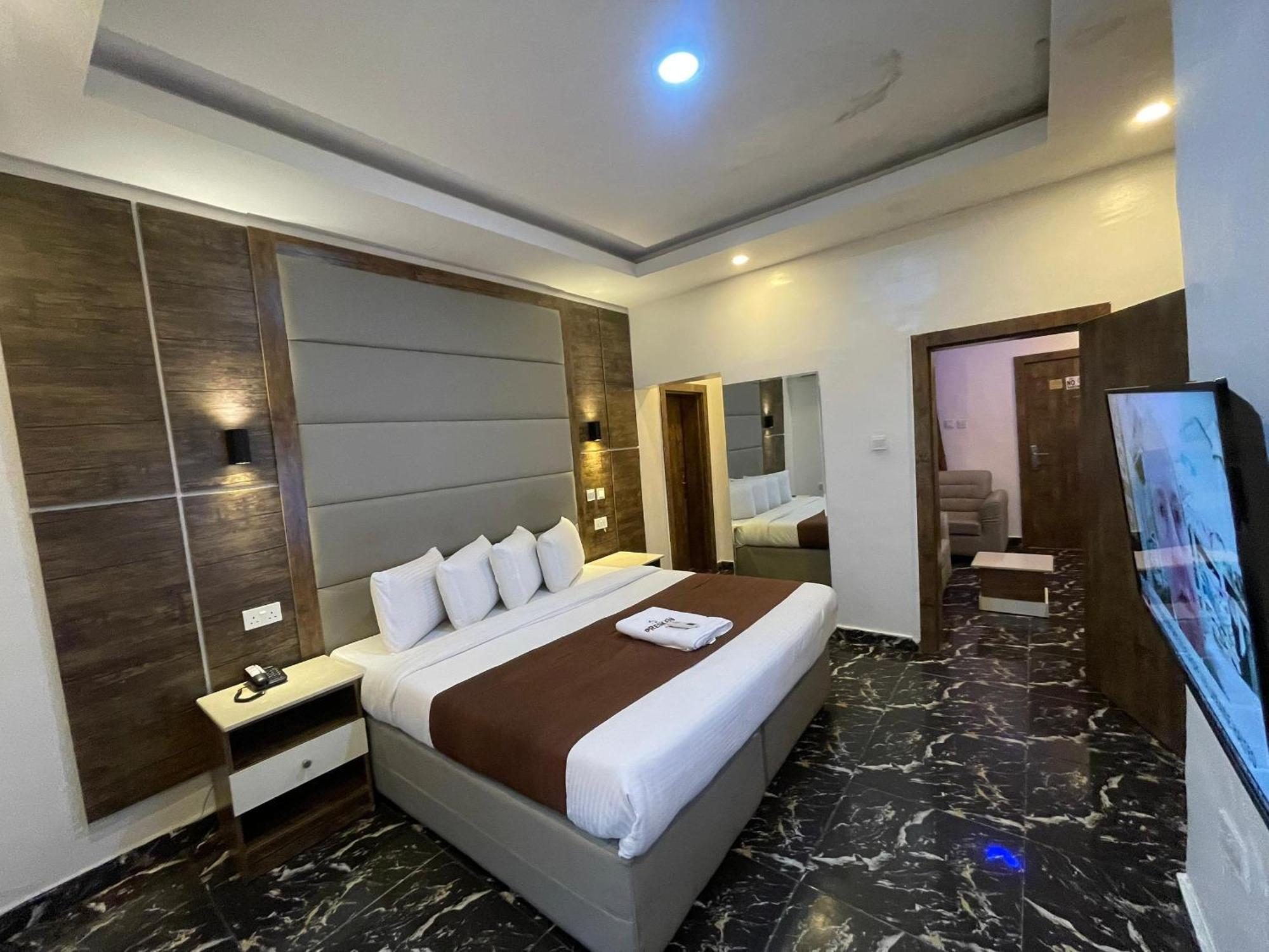 Presken Hotels @Fajodd-4 Ikeja Exterior foto